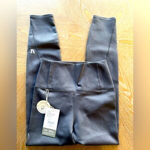 Women’s Vuori Evolve Legging - Charcoal - Size S